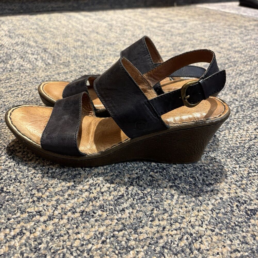 Born Women's Sz 9 Black Leather Cushioned Wedge Sandals